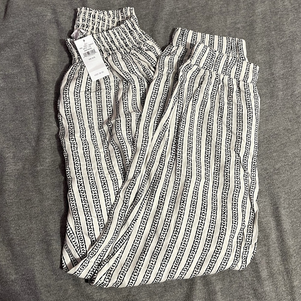 BRAND NEW! Don’t Ask Why Flowy Black & White Patterned Pants